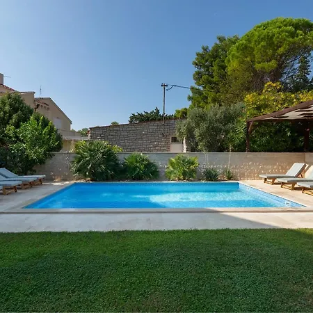 Mediterranea Guest house 4*