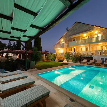 Mediterranea 4*