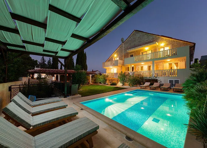 Mediterranea 4*