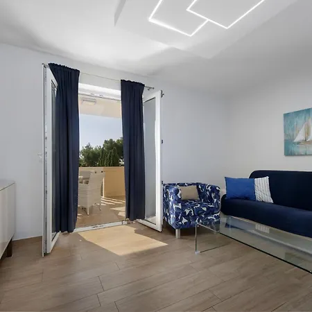 Pensión Mediterranea 4*