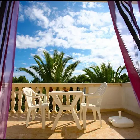 Mediterranea Πανσιόν 4*